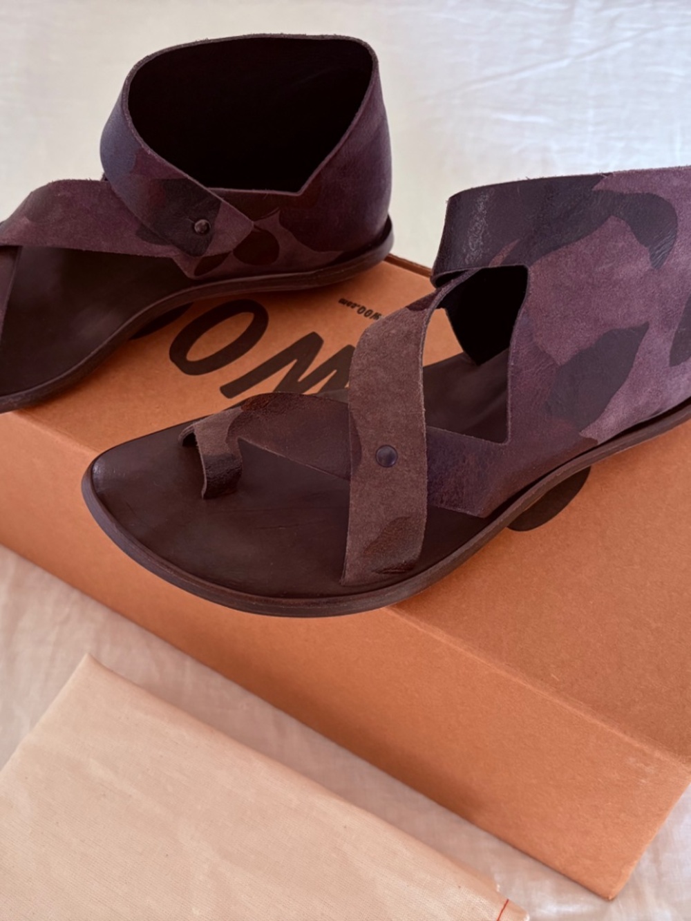 Cydwoq purple Ocelot handmade leather sandals, size 37. - Picture 3 of 7